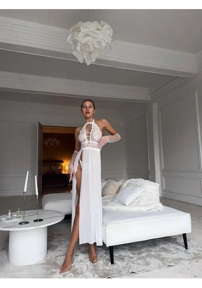 Ang Butik Kadın Özel Tasarım Beyaz Dantel İşlemeli Göğüs Detaylı Yırtmaçlı Gecelik