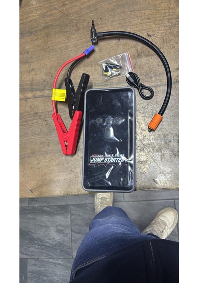 Multi Function Jump Starter Şarjlı Lastik Şişirme Pompası Akü Takviye Acil Durum Led Işık Powerbank