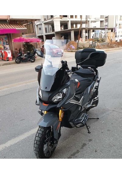 Motocam Peugeot Xp 400 Ön Cam 2023-2026 Model 61cm Şeffaf Renkli 4mm Orta Boylu
