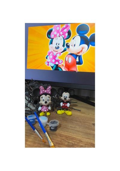 Mickey & Minnie Mouse Boyama Seti Sevgili & Çocuklara Özel, 6 Renk Akrilik Boya, 2 Fırça Mickey & Minnie Mouse Boyama Seti Sevgili & Çocuklara Özel, 6 Renk Akrilik Boya, 2 Fırça