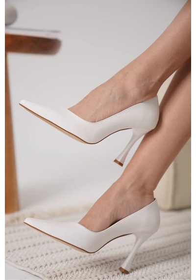 Trendella Mat Beyaz Kadın Stiletto Tr18ms03d Siyah