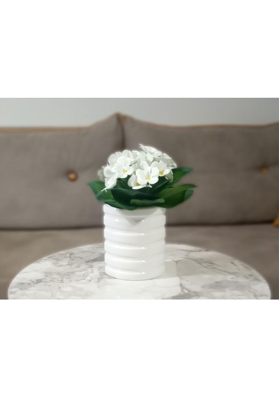Vazoda Beyaz Yapay Çiçek Dekoratif Oval Çizgili Vazo Dahil 9 x 6 x 16 CM