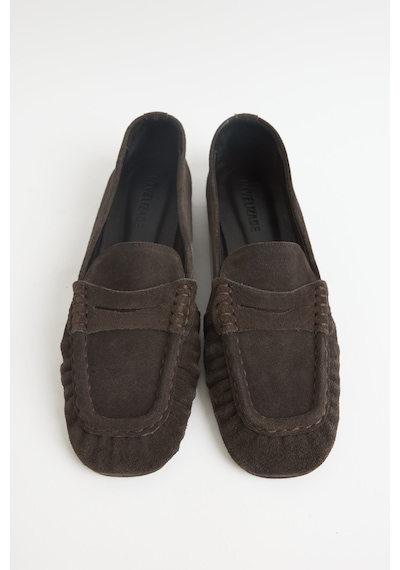 Lutvelizade Loafer 2510 Büzgülü Detaylı Acı Kahve Süet Kadın Loafer Acı Kahverengi Lutvelizade Loafer 2510 Büzgülü Detaylı Acı Kahve Süet Kadın Loafer Acı Kahverengi
