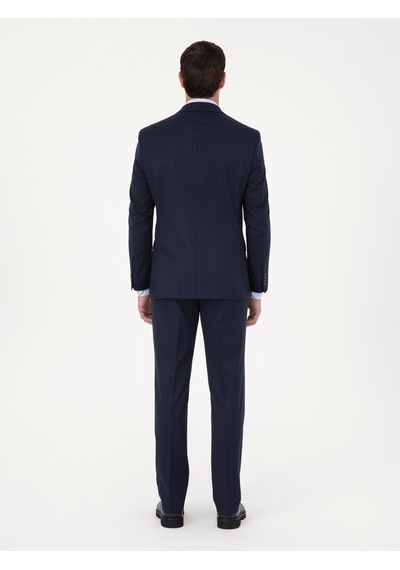 Cacharel Lacivert Slim Fit Çizgili Kırlangıç Yaka Takım Elbise Cacharel Lacivert Slim Fit Çizgili Kırlangıç Yaka Takım Elbise