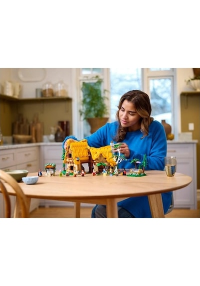LEGO® Disney Princess Pamuk Prenses ve Yedi Cücelerin Ev 43242