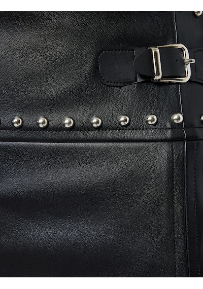 Koton Metal Aksesuarlı Yırtmaçlı Düşük Bel Slim Fit Mini Suni Deri Etek Siyah 6wal70046ık Siyah