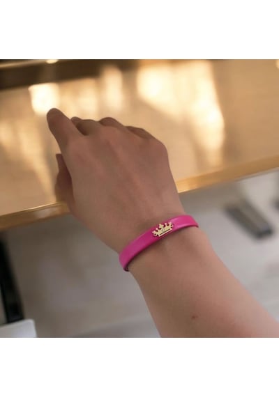 Ü Harfine Özel Taç Motifli 14 Ayar Altın Plakalı Doğal Pembe Derili Hediye Bileklik-495harf Ü