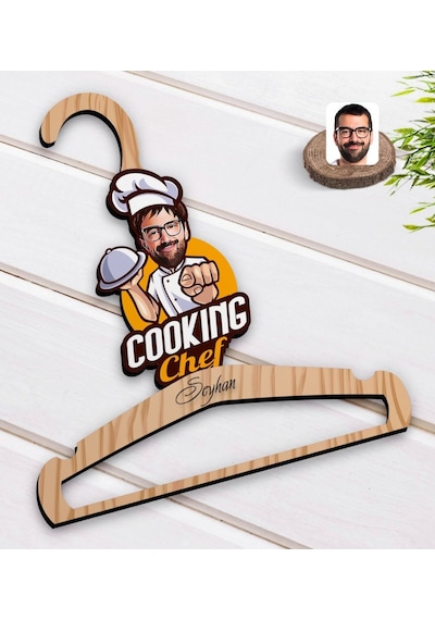 Kişiye Özel Erkek Chef Karikatürlü Standart Boy Ahşap Elbise Askı (551143986)