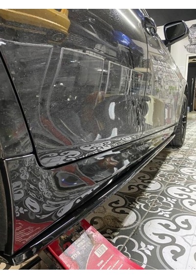 Bmw F10 Marşpiyel Lipi Alt Bıçak Parlak Siyah