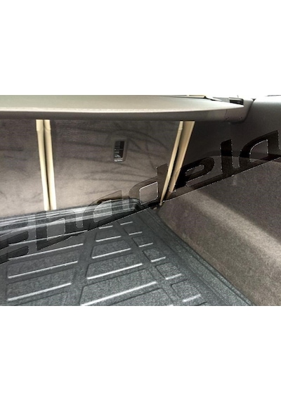 Audi Q7 Bagaj Koruyucu Havuzlu Paspas Kaucuk Kokusuz 3d
