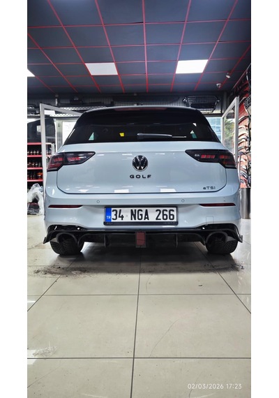 Golf 8,5 R Line Işıklı Difüzör Parlak Siyah Plastik