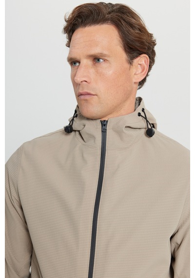 Altınyıldız Classıcs Erkek Bej Softshell Standart Fit Normal Kesim Kapüşonlu Cepli Mont