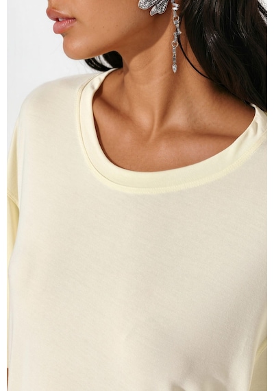 Hiccup Busem Yırtmaç Detaylı Bisiklet Yaka Kısa Kollu T-shirt Krem Doğal