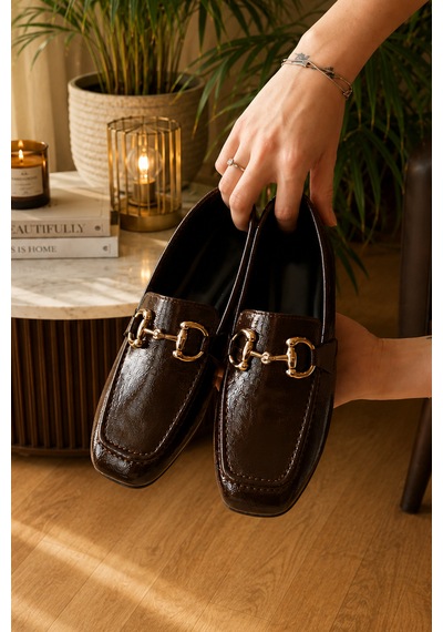 Kadın Loafer Makosen Metal Tokalı Rugan Günlük Ayakkabı Kahverengi