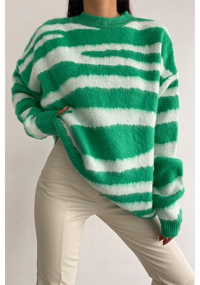 Femelle Kadın Yeşil Yeni Sezon Zebra Desen Standart Beden Geniş Kalıp Oversize Triko Kazak