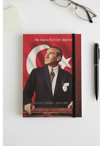Atatürk Tarihsiz Ajanda Kuşe Kapak 1 Adet Atatürk Modalist Çizgili Defter Lastikli 14x20 Cm Günlük Planlayıcı Ajanda Kırmızı