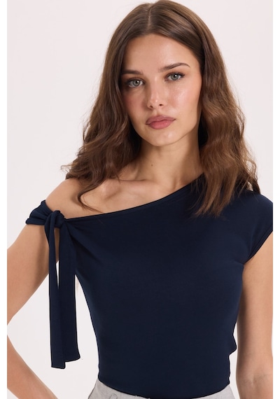 Tudors Kadın Slim Fit Dar Kesim Kısa Kollu Kayık Yaka Lacivert Bluz-50539