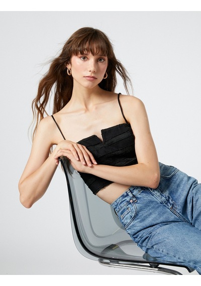 Koton Crop Bluz İnce Askılı Pencere Detaylı Viskon Karışımlı Siyah 4wak60004fw 4WAK60004FW999 Siyah Koton Crop Bluz İnce Askılı Pencere Detaylı Viskon Karışımlı Siyah 4wak60004fw 4WAK60004FW999 Siyah