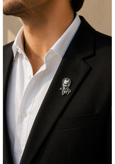 Atatürk Gümüş Renk Rozet Unisex Yaka Aksesuarı Gri