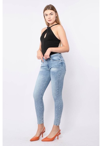 Kadın Skinny Fit Esnek Pantolon Açık Mavi 001