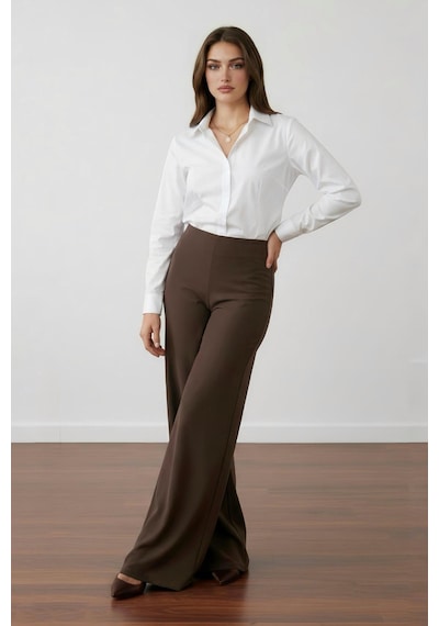 Pera Moda Kadın Basic Kesim Vücudu Saran Likralı Gizli Düğme Özellikli Gömlek Beyaz