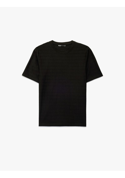 Koton Regular Fit Bisiklet Yaka Pamuklu Kısa Kollu Tişört Siyah 6sam10375mk