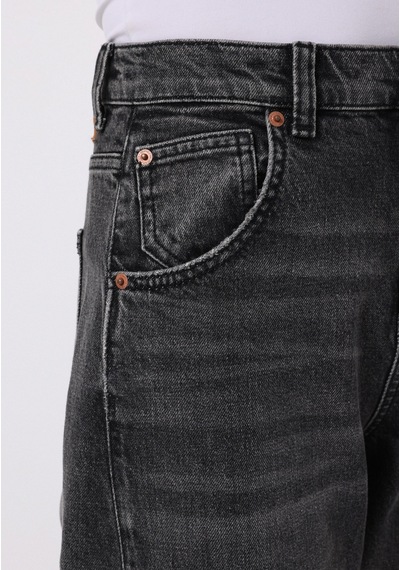 Colin's Colins Loose Fit Düşük Bel Daralan Paça Kadın Siyah Jean Pantolon Cl1076781 Q1.v1 Dn44565 Denim Colin's Colins Loose Fit Düşük Bel Daralan Paça Kadın Siyah Jean Pantolon Cl1076781 Q1.v1 Dn44565 Denim