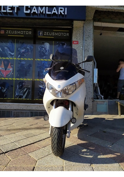 13-22 Suzuki Burgman 200 Cam 64Cm 4Mm Koyu Füme Zeus
