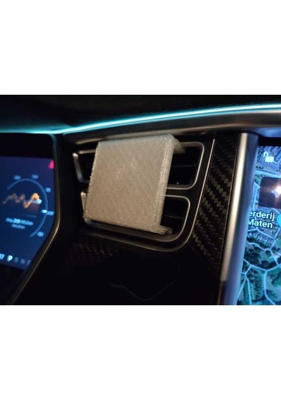 Tesla Model S Havalandırma Üzerine Telefon Tutucu