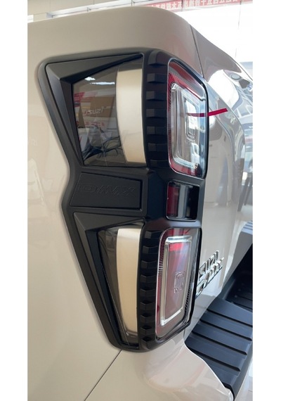 Ducki Dmax 2020 - 2024 Stop Çerçevesi Siyah