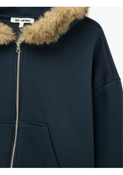 Koton Şardonlu Cepli Rahat Kalıp Uzun Kollu Fermuarlı Suni Kürk Kapüşonlu Sweatshirt Lacivert 7wal10302ık Koton Şardonlu Cepli Rahat Kalıp Uzun Kollu Fermuarlı Suni Kürk Kapüşonlu Sweatshirt Lacivert 7wal10302ık