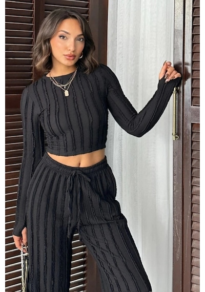 Trend Alisse Siyah Kışlık Premium Fitilli Parmak Geçmeli Crop Bluz Bol Paça Pantolon Takımı Trend Alisse Siyah Kışlık Premium Fitilli Parmak Geçmeli Crop Bluz Bol Paça Pantolon Takımı