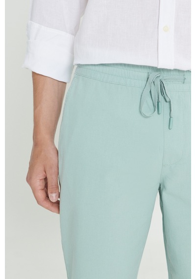 AC&Co / Altınyıldız Classics Erkek Açık Mint Yeşili Comfort Fit Rahat Kesim Yan Cepli Keten  Şort Mint