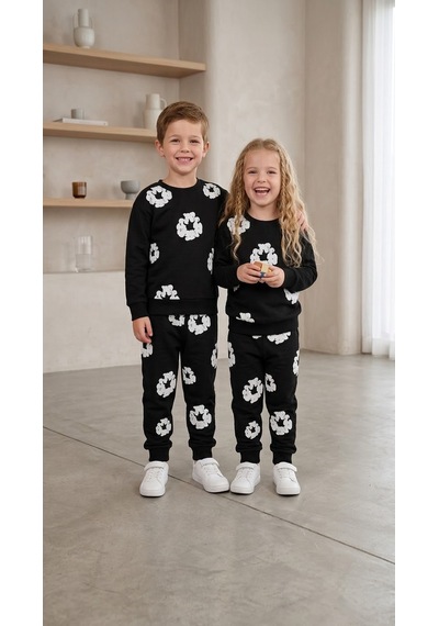 Mavi Boncukk Kız Erkek Çocuk Unisex Çiçek Desenli Sweatshirt Ve Eşofman Altı 2 Li Takım Siyah Mavi Boncukk Kız Erkek Çocuk Unisex Çiçek Desenli Sweatshirt Ve Eşofman Altı 2 Li Takım Siyah