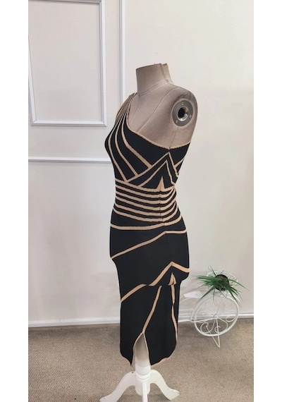 Defymoda Kadın Tek Omuzdan Askılı Yandan Yırtmaçlı Midi Triko Elbise Siyah Defymoda Kadın Tek Omuzdan Askılı Yandan Yırtmaçlı Midi Triko Elbise Siyah