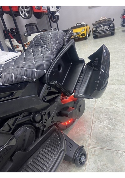 Oyuncaksepeti Poyraz Akülü Motor 12 Volt 2-8 Yaş Siyah
