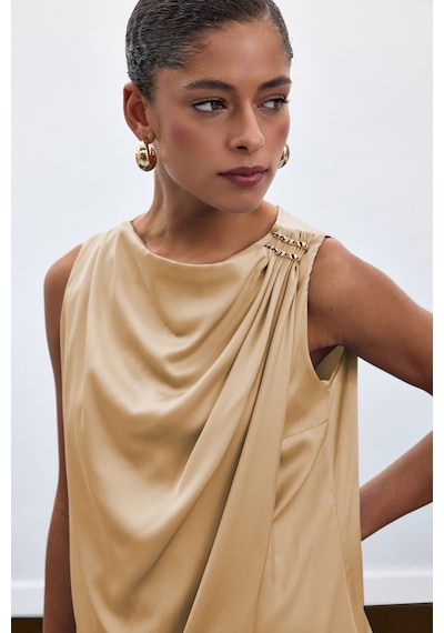 Sateen Aksesuar Detaylı Kolsuz Bluz - Camel-136918 CAMEL