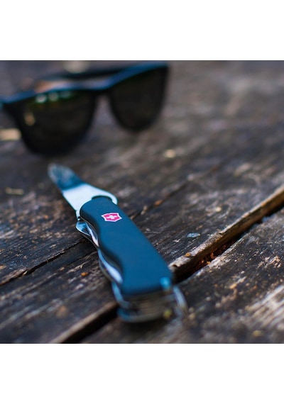 Victorinox 0.8416.M3 Sentınel Düz Ağız Tek El Siyah Kamp Çakı Siyah