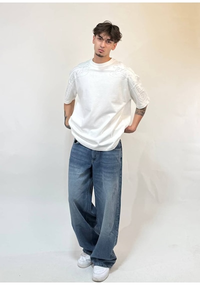 Zaee Script Taş İşlemeli Oversize Tişört Beyaz