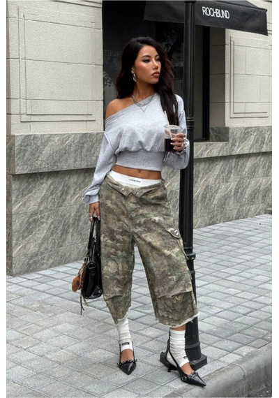 Tarz Cool Kadın Asimetrik Yaka Crop Sweatshirt Omuz Dekolteli Büzgülü Fermuar Detaylı Gri