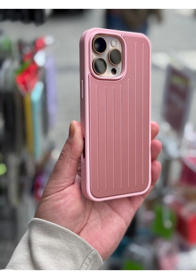 Apple Uyumlu iPhone 16 Pro Max Uyumlu Çizgili Valiz Desenli Premium Kılıf Pembe