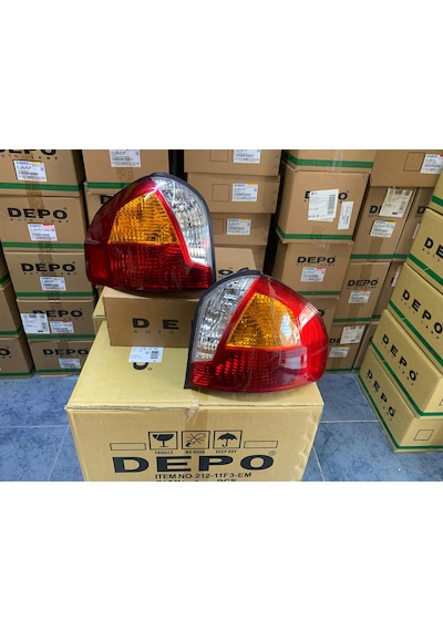 Hyundaı Santa Fe 2001-2005 Arası Depo Sağ Ve Sol Stop Lambası 92410-26000 / 92420-26000