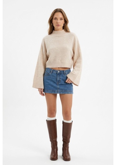 Neden Tekstil Kadın Crop Fit Bej Balıkçı Yaka Triko Kazak