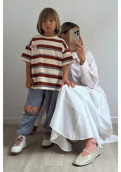 Erkek Çocuk Pamuklu Kumaş Çizgili Tshirt Ve Eşofman Altı Alt Üst Takım Bej Kahverengi Çok Renkli