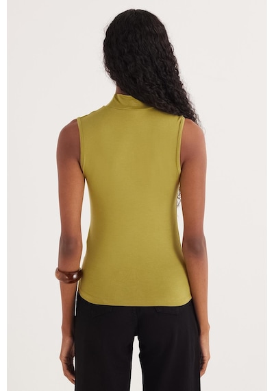 Tudors Kadın Regular Fit Klasik Kesim Viskon Kumaş Balıkçı Yaka Sıfır Kol Yeşil Bluz-34823 Yeşil