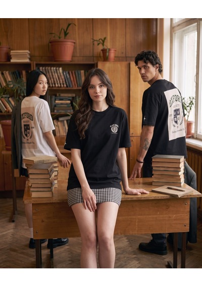 Black Nova Oversize Baskılı Unisex Tişört Oxford Club Beyaz