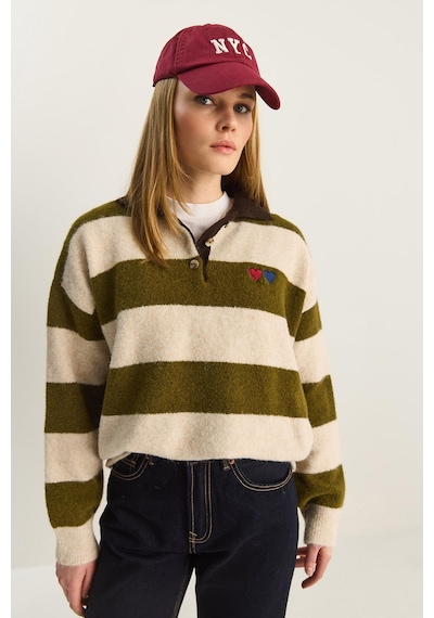 Shade Kadın Oversize Çizgili Polo Yaka Kalp Desen Nakış İşlemeli Triko Kazak 2632 60283920 - Krem-yeşil Çok renkli Shade Kadın Oversize Çizgili Polo Yaka Kalp Desen Nakış İşlemeli Triko Kazak 2632 60283920 - Krem-yeşil Çok renkli