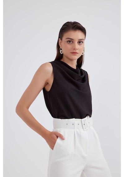 Sateen Degaje Yaka Kolsuz Bluz - Siyah-128848 Siyah