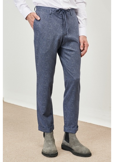 AC&Co / Altınyıldız Classics Erkek Mavı Slim Fit Dar Kesim Mono Yaka Seyahat Çantalı Desenli Takım Elbise Mavı Mavi AC&Co / Altınyıldız Classics Erkek Mavı Slim Fit Dar Kesim Mono Yaka Seyahat Çantalı Desenli Takım Elbise Mavı Mavi