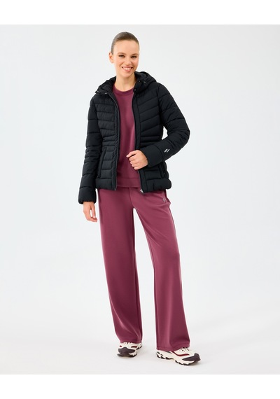 Skechers W Fitted Hoodie Puffer Jacket Kadın Siyah Mont S2520203-3817 Siyah